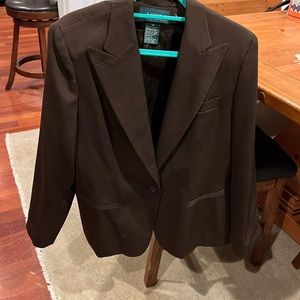 Lauren Ralph Lauren Ladies brown suit jacket in size 14.